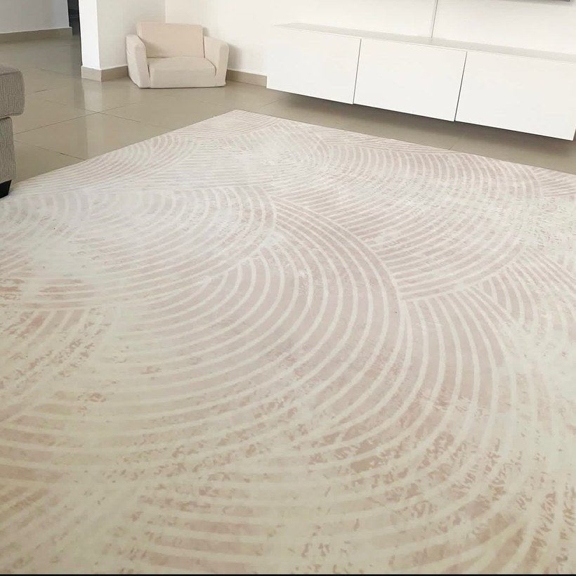 Ivory Arches patterned memory foam mat in a neutral home